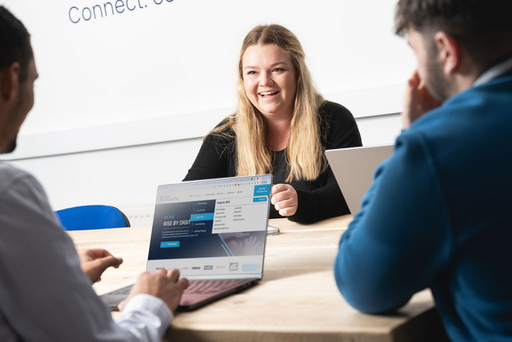 Professional social media marketing team